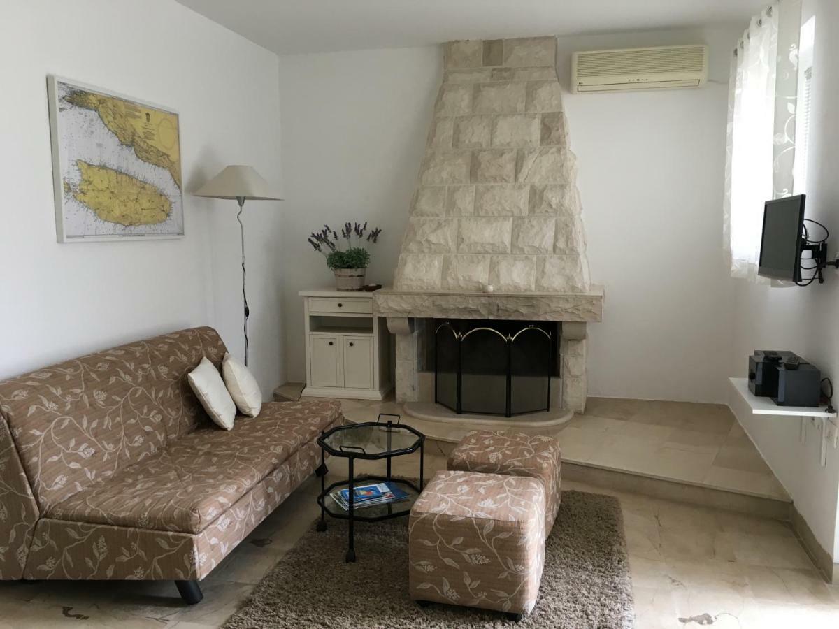 Apartment Get Supetar Zewnętrze zdjęcie
